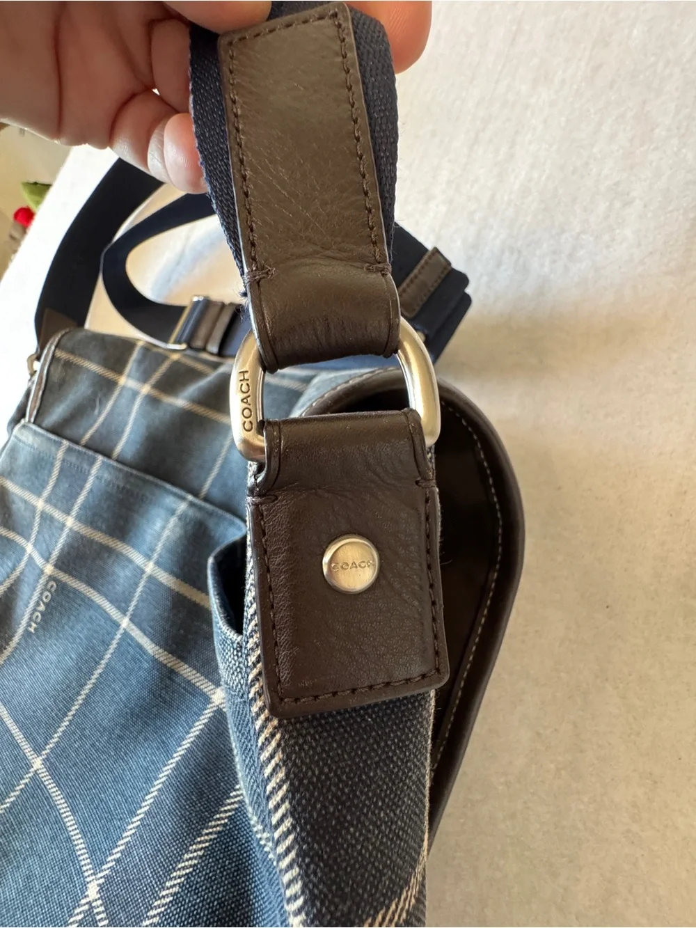 Coach classic messenger
